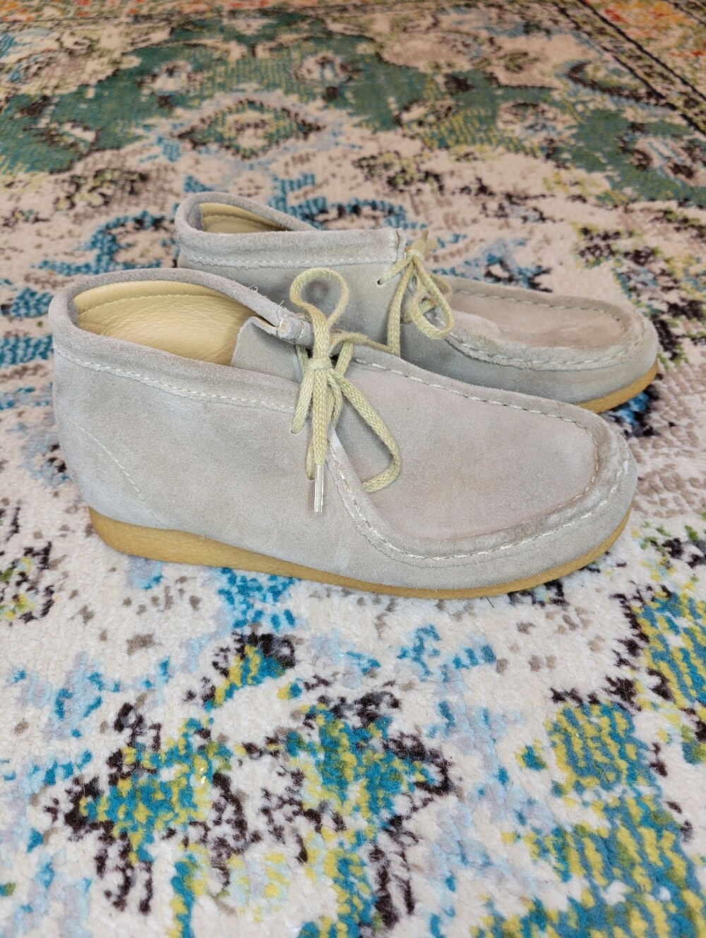 Clarks Wallabee Light Maple Suede Boots, Size Youth 2.5
